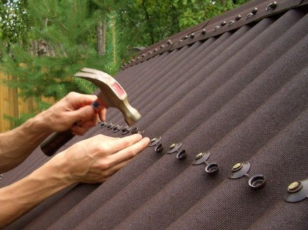 Черепица ондулин 1,95х0,95м зеленая (+20шт гвоздей)